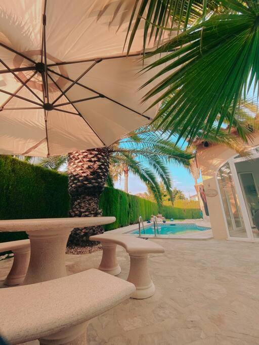 Impresionante Villa Con Piscina - Oliva Nova Экстерьер фото